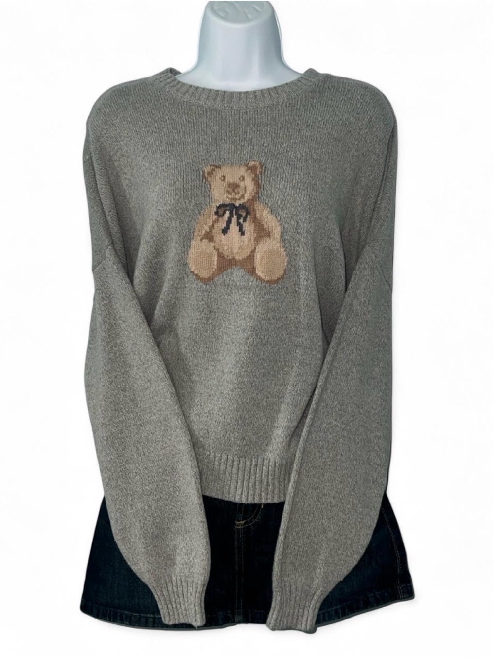 Preppy Hollister Co. gray teddy bear sweater
